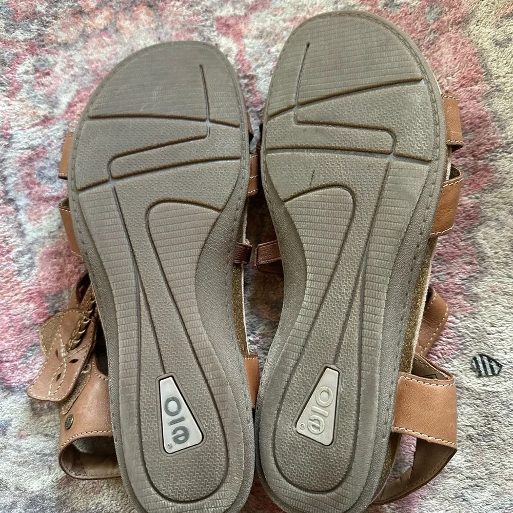 Earth Spirit Bria neutral sandal size 10 W Wide
